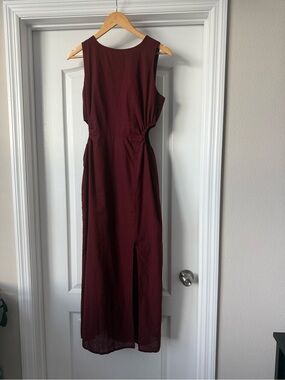 LILLUSORY Burgundy Cutout Sleeveless Midi Dress Size S